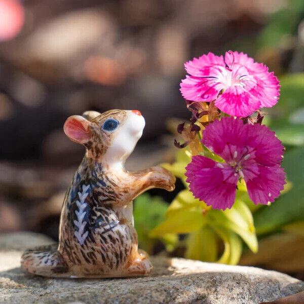 Little Critterz Miniature Collectors Chipmunk "Chipper" Porcelain Figurine