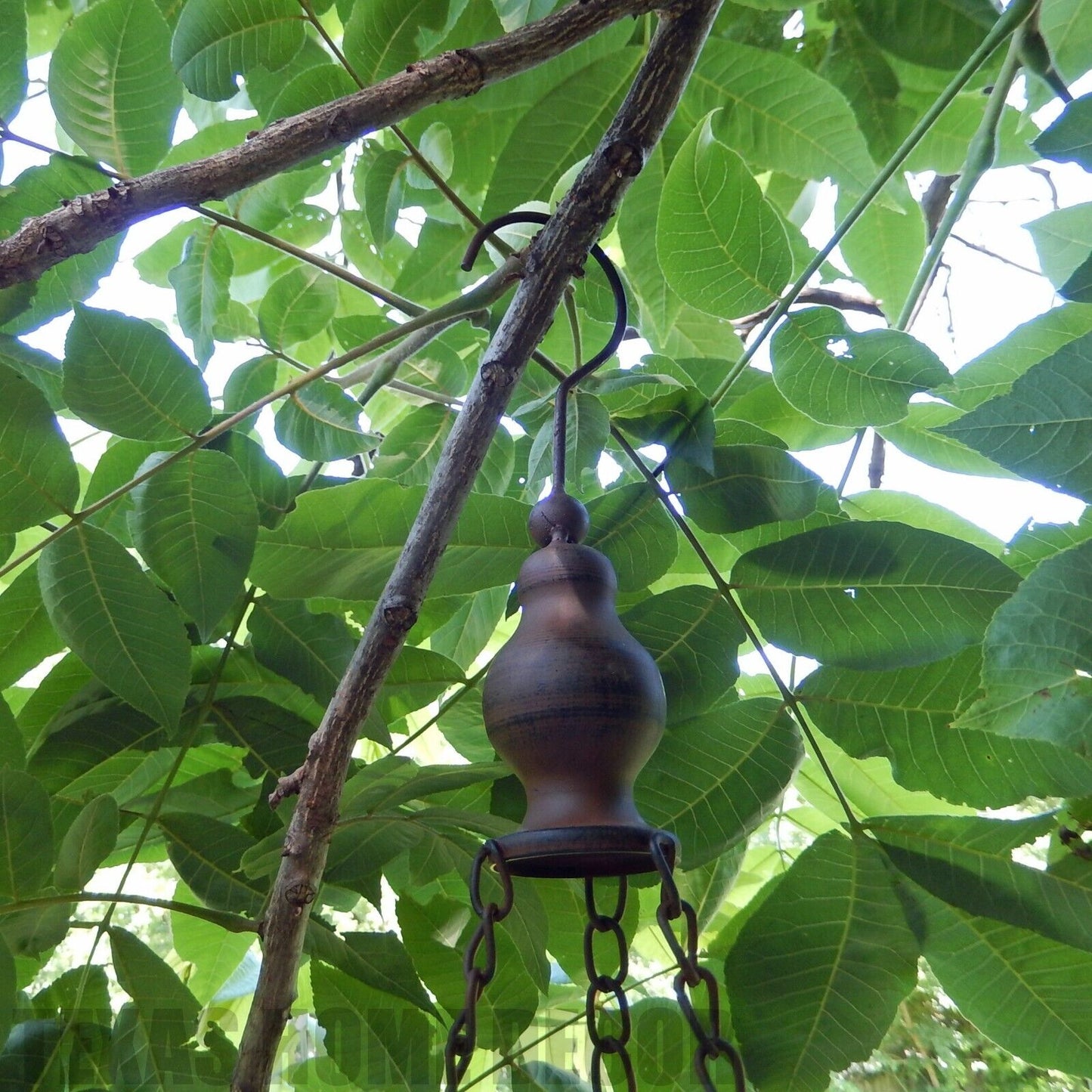 Metal Hanging Garden Bird Feeder Hook Perched Birds Rusted Finish Light Weight