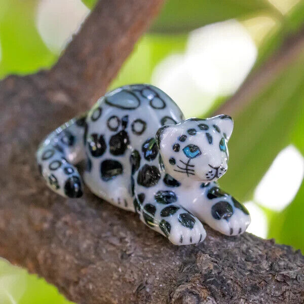 Little Critterz Miniature Collectors Snow Leopard Cub "King" Porcelain Figurine