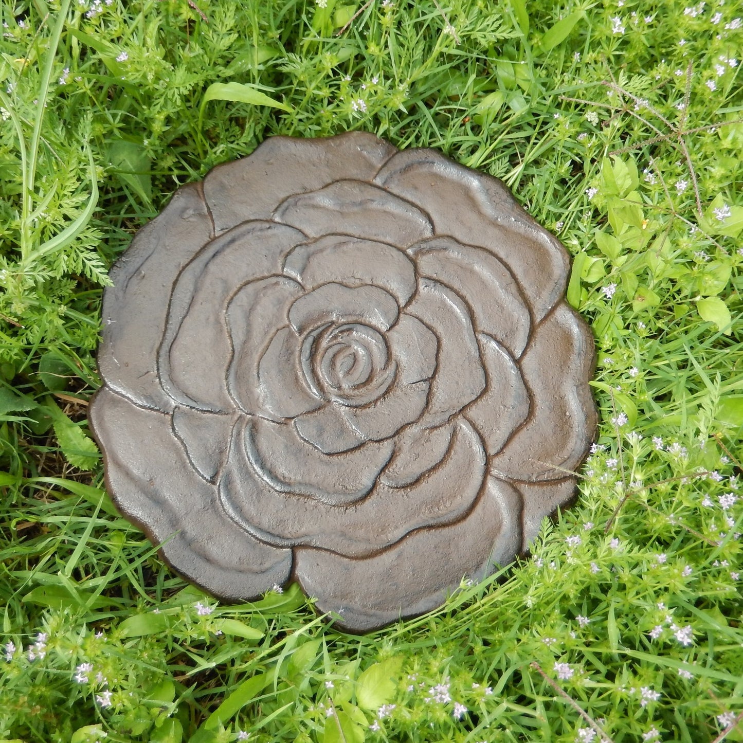 Cast Iron Flower Rose Stepping Stone Garden Yard Pond Decor Rustic Brown 11 inch