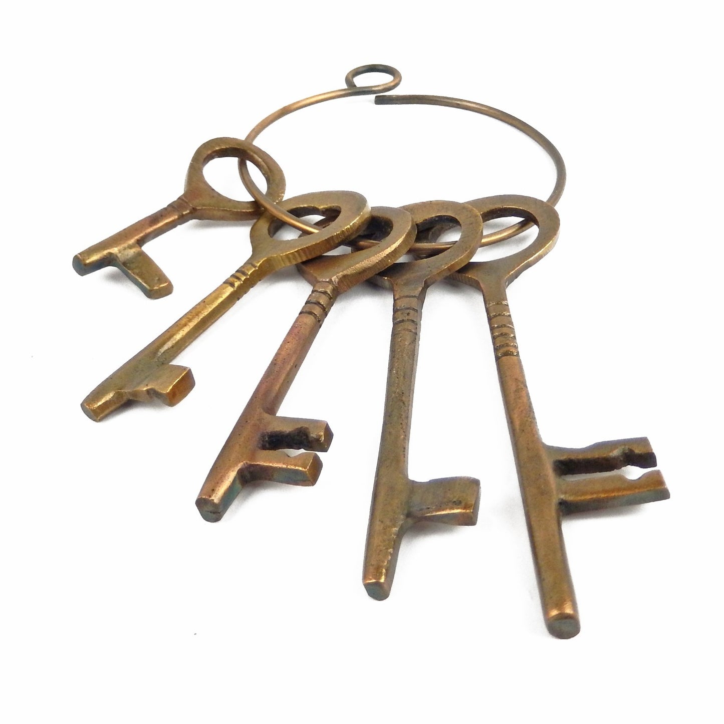 Metal Antique Bronze 5 Skeleton Keys On A Ring Victorian Antique Style Decor