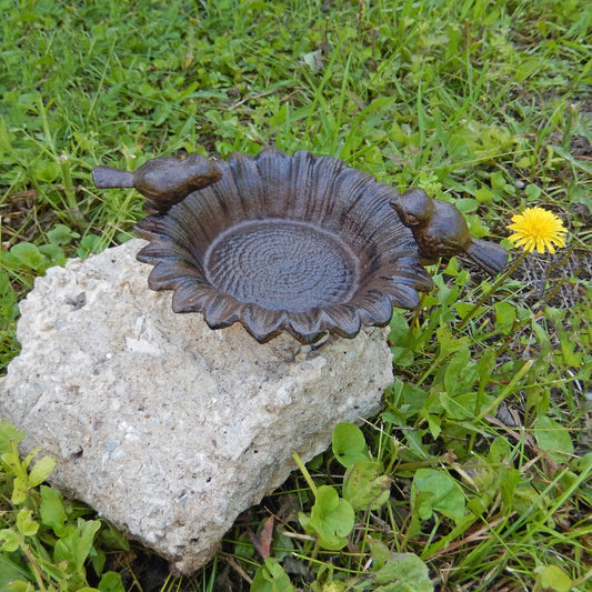 Small Cast Iron Sunflower Perched Birds Feeder Free Standing Garden Porch Decor