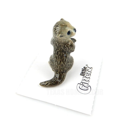 Little Critterz Miniature Collectors Asian Otter "Nimble" Porcelain Figurine