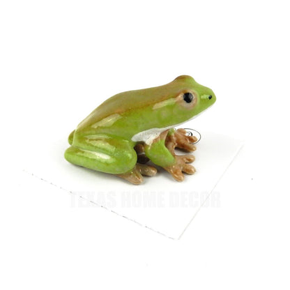 Little Critterz Miniature Collectors Green Tree Frog "Pond" Porcelain Figurine